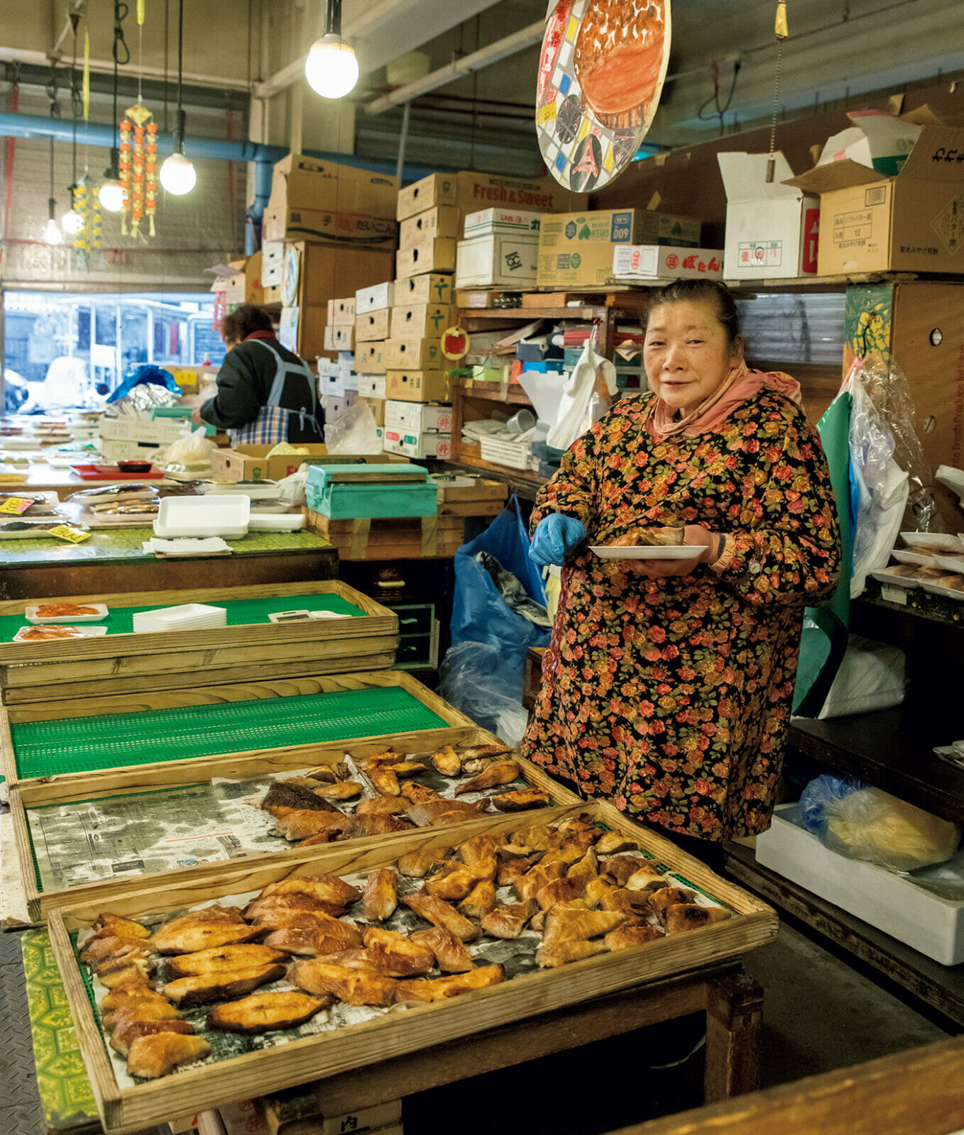 焼き魚を商う今商店の今富美子さん