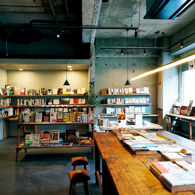 東京 plateau books 店内