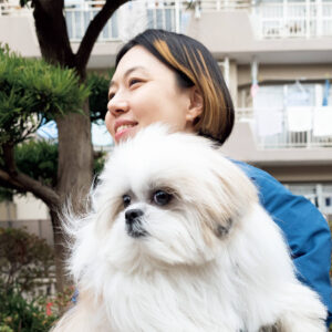 臼井良子と愛犬のモコゾウ