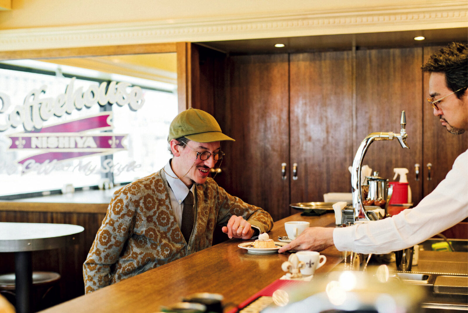 ヴォーンとコーヒーハウス ニシヤの店内