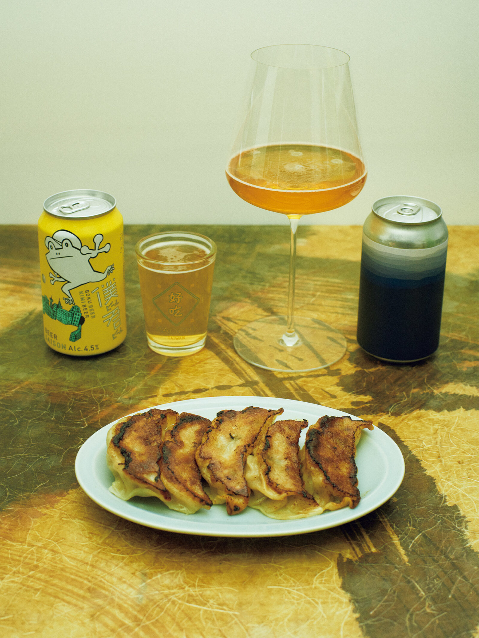 〈中華料理幸楽〉の餃子、IBUSHI、僕ビール君ビール