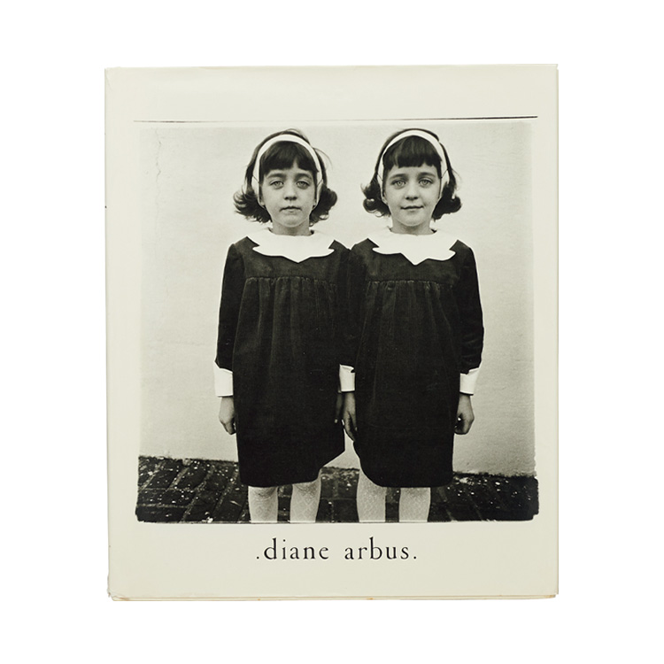 ダイアン・アーバス 写真集 『diane arbus』