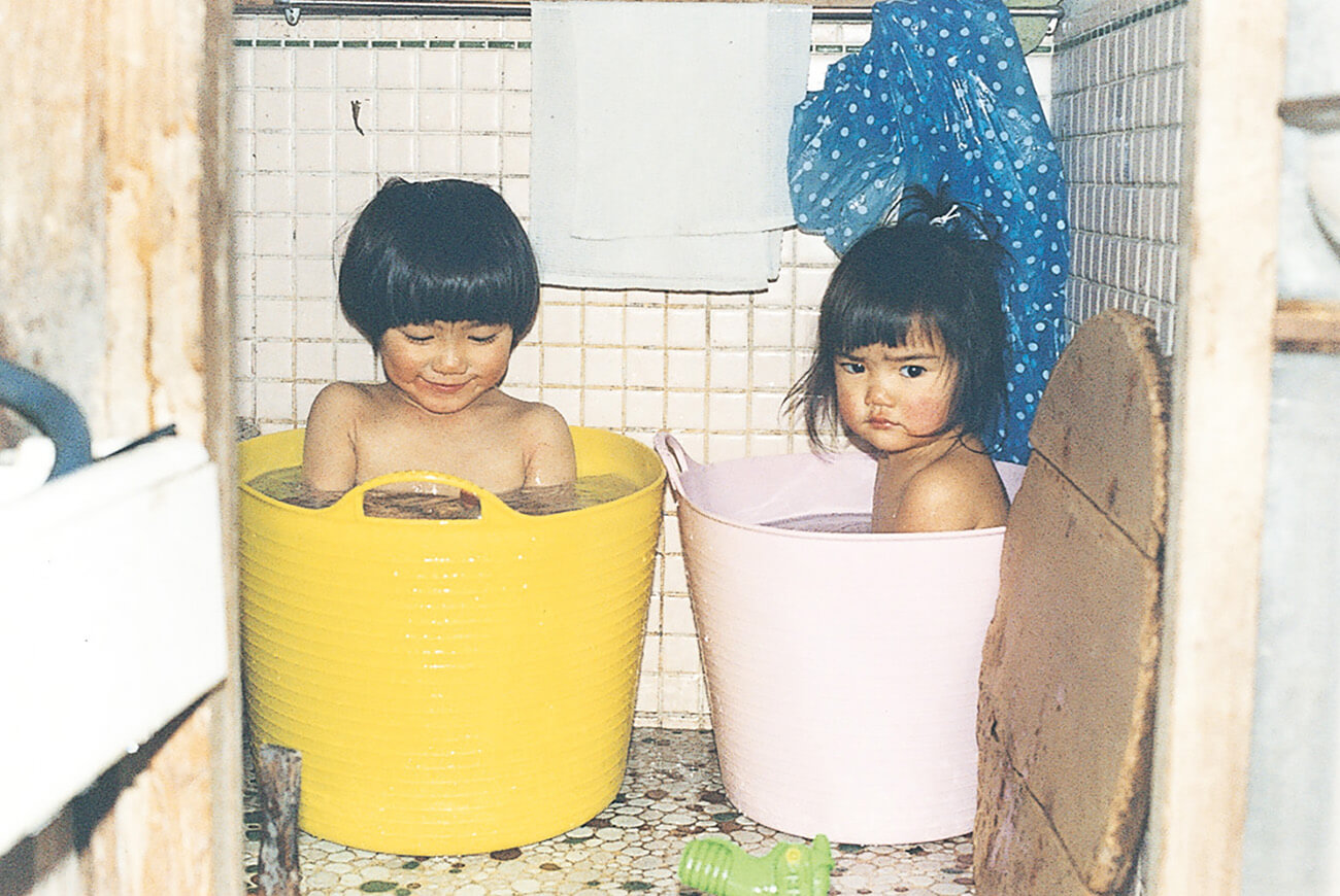 写真家 川島小鳥「作り込まない写真」子供 入浴