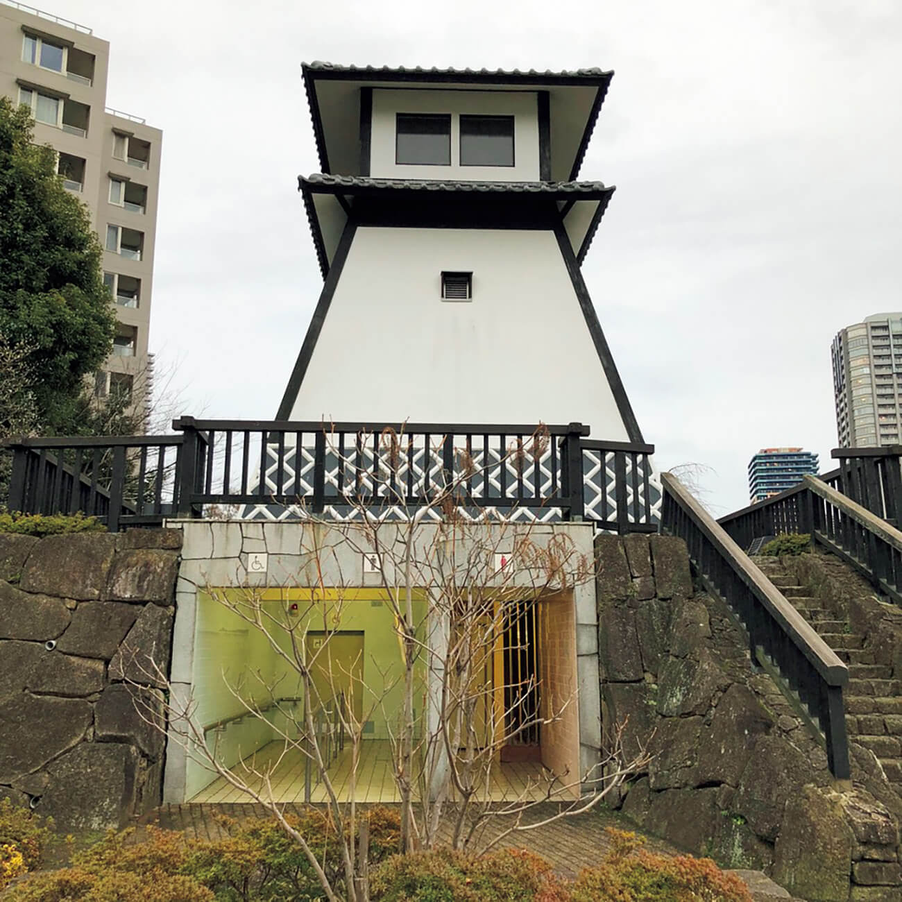 佃公園の公衆トイレ