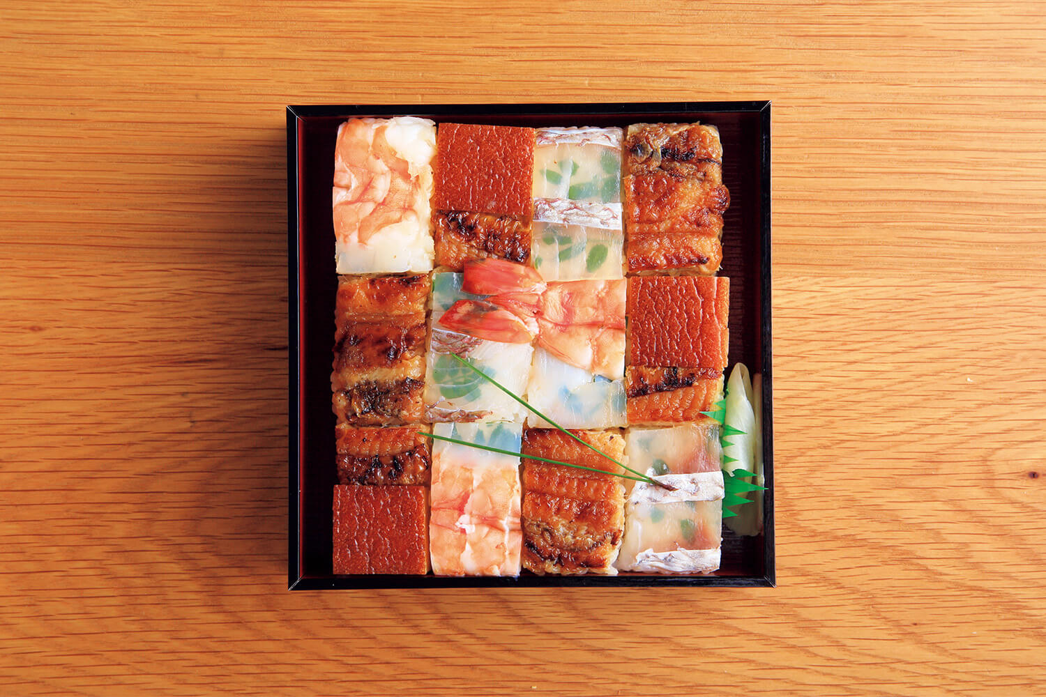 祇園四条〈いづ重〉上箱寿司
