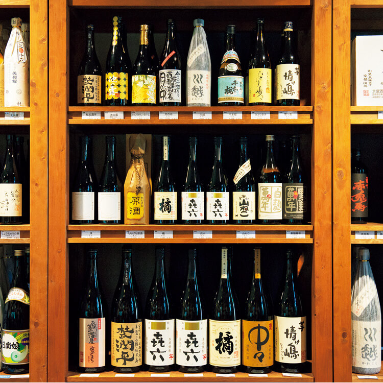 千駄木〈伊勢五本店〉店内