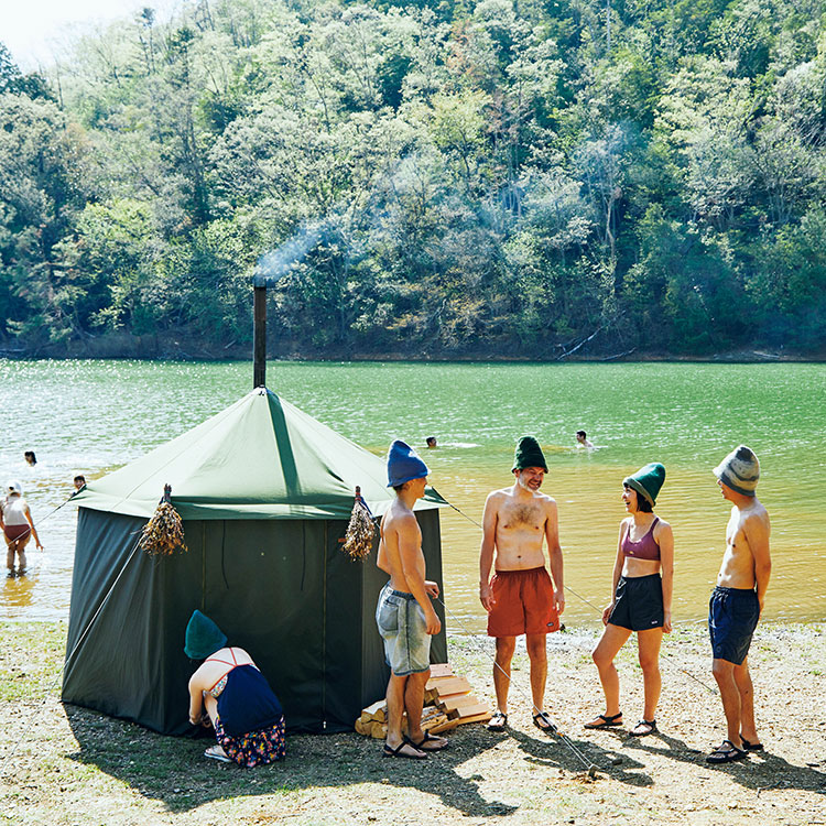 BRUTUS ブルータス　イラストレーター・ほりゆりこのキャンプ道具。〈SAVOTTA〉のテントサウナ