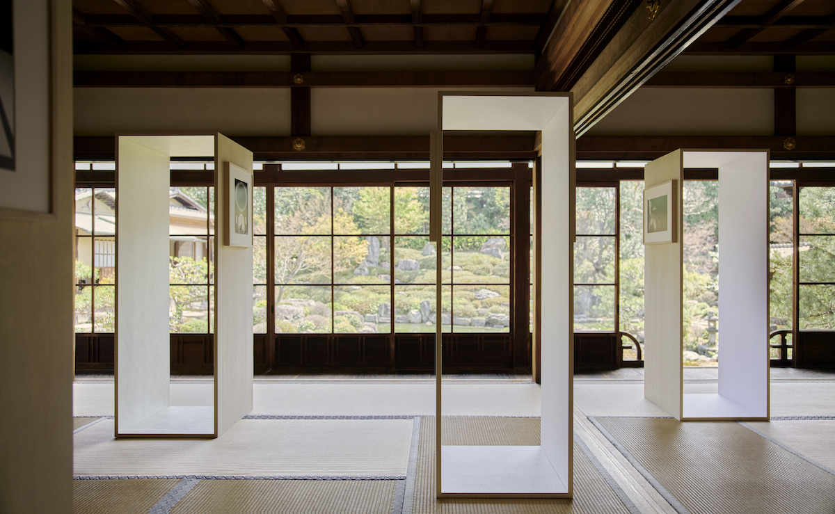 両足院 建仁寺山内の奈良原一高展示