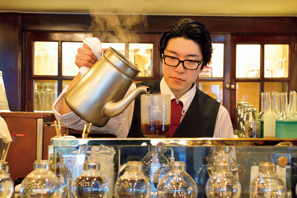 銀座〈和蘭豆〉店内