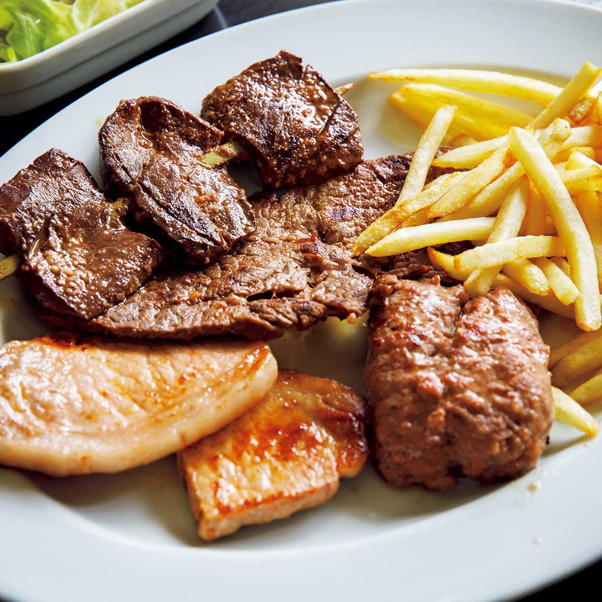 群馬〈アイユス〉牛の心臓と豚肉のステーキ