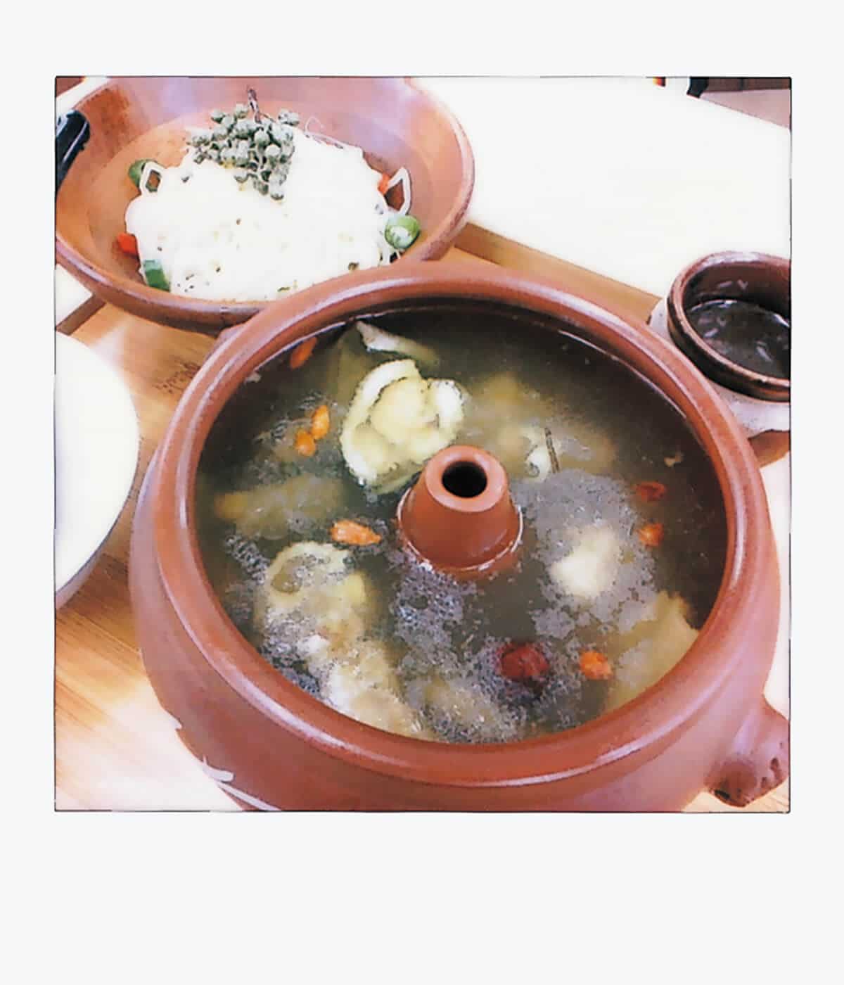 池袋 フードコート〈食府書苑〉薬膳汽鍋鶏
