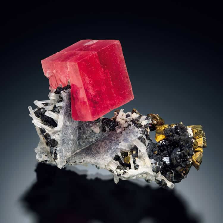 Rhodochrosite and Chalcopyrite / Sweet Home Mine, Alma, Colorado, USA