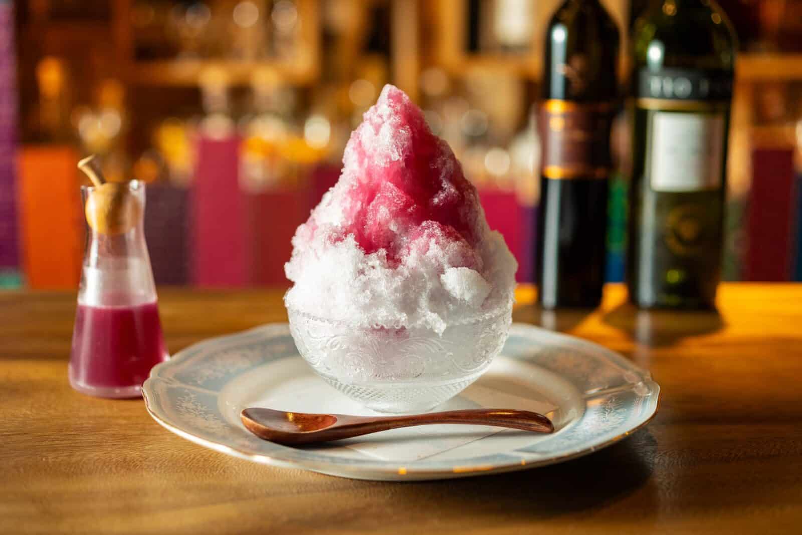 〈Bar Pálinka〉の「カクテルかき氷」