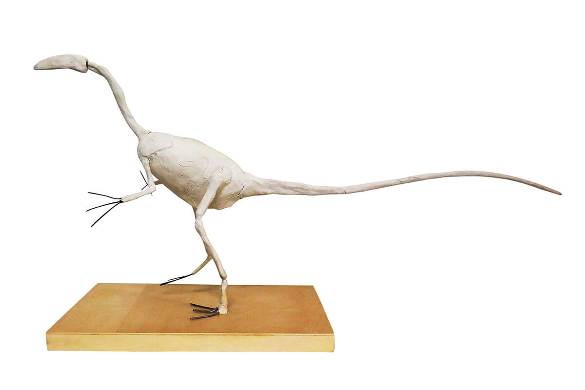 針金で骨格を作る恐竜模型
