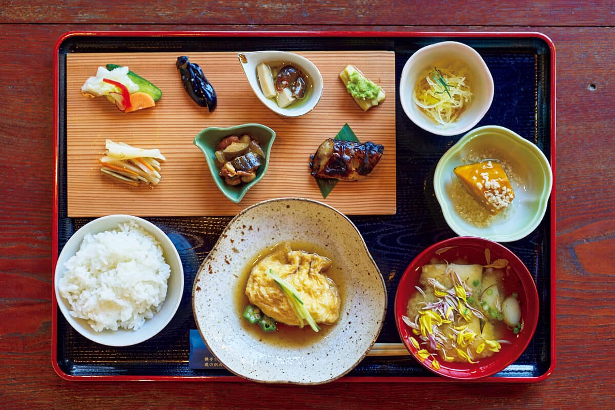 秋田〈くらを〉の「今月のお膳」