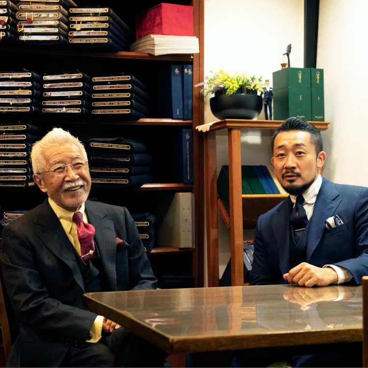 〈髙橋洋服店〉高橋純さん（左）、高橋翔さん（右）