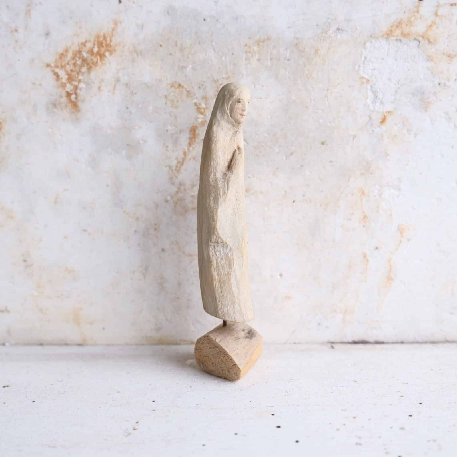 〈うまのはなむけ〉木彫りオブジェ