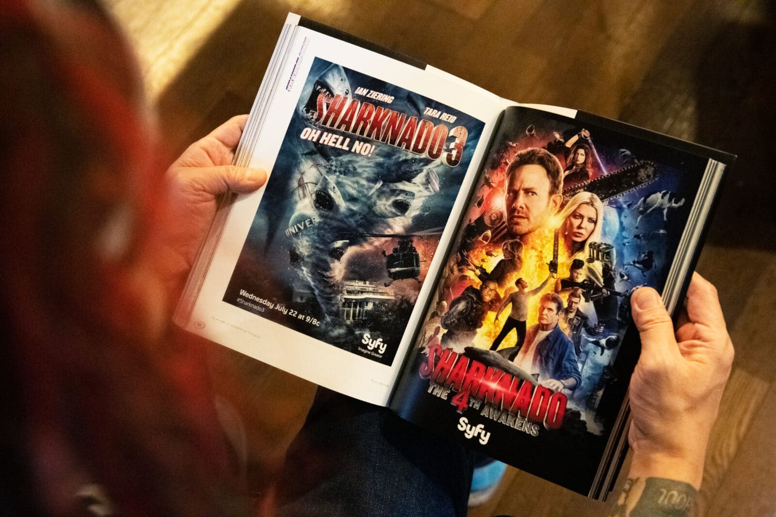 『サメ映画ビジュアル大全』掲載『シャークネード3』のポスター