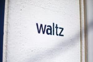 〈waltz〉看板