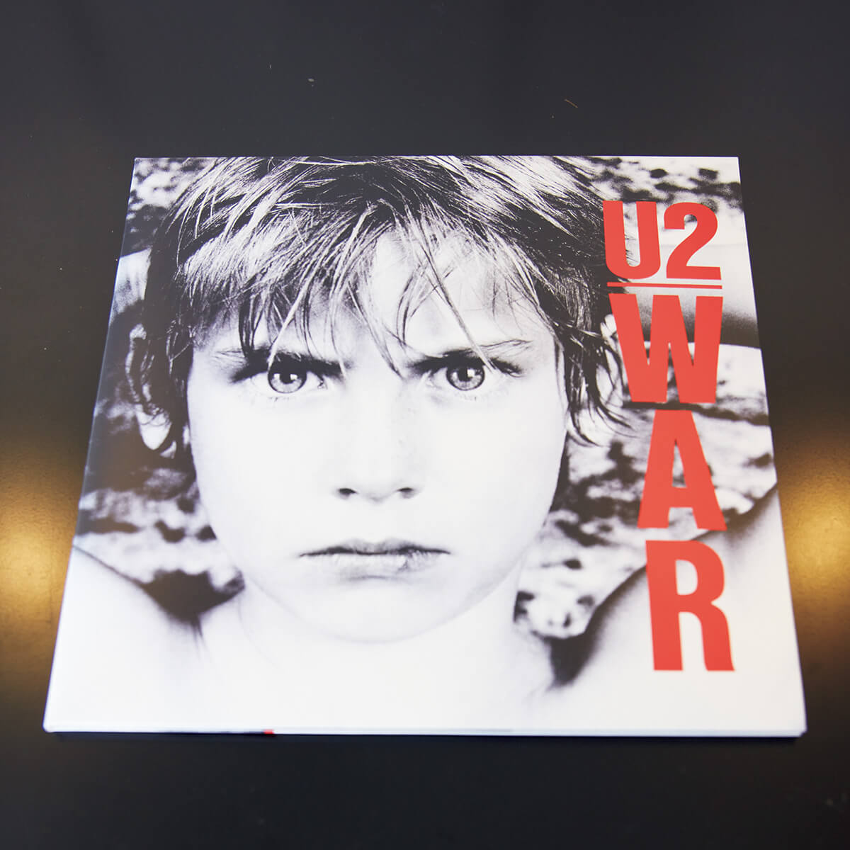 U2『WAR』CDジャケット