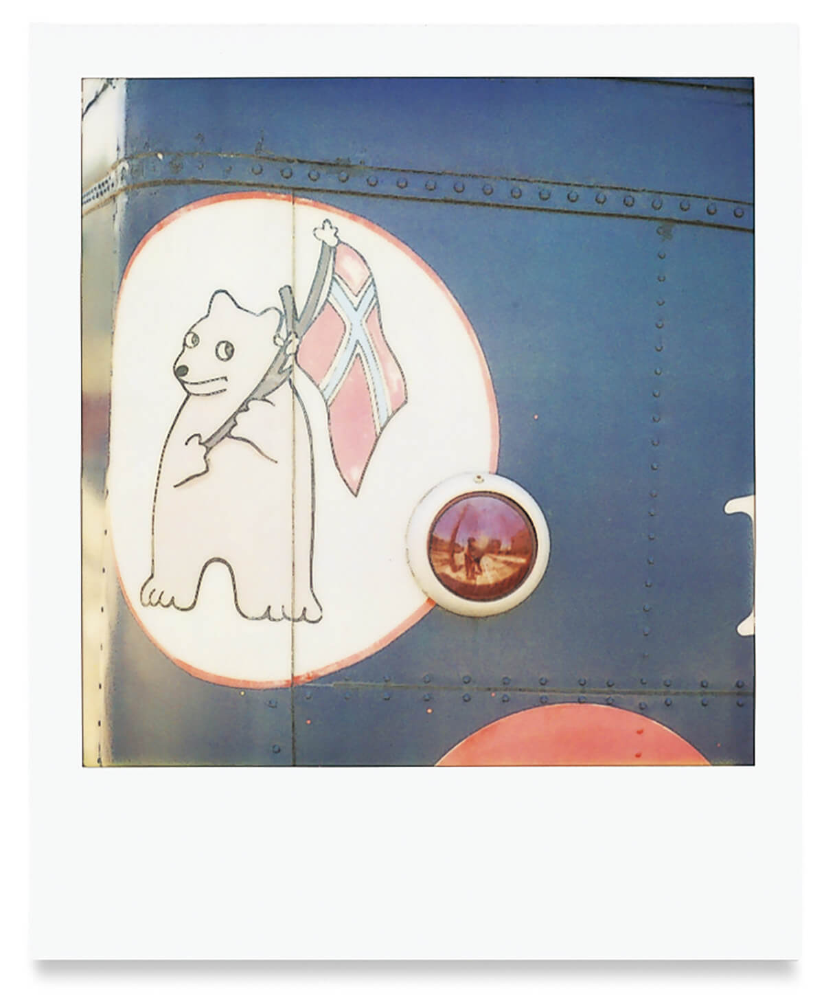 高知県の金魚電車に描かれたイラスト