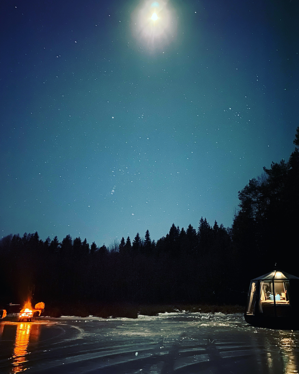 ストックホルム〈Yggdrasil Igloo Water Huts〉オーロラ