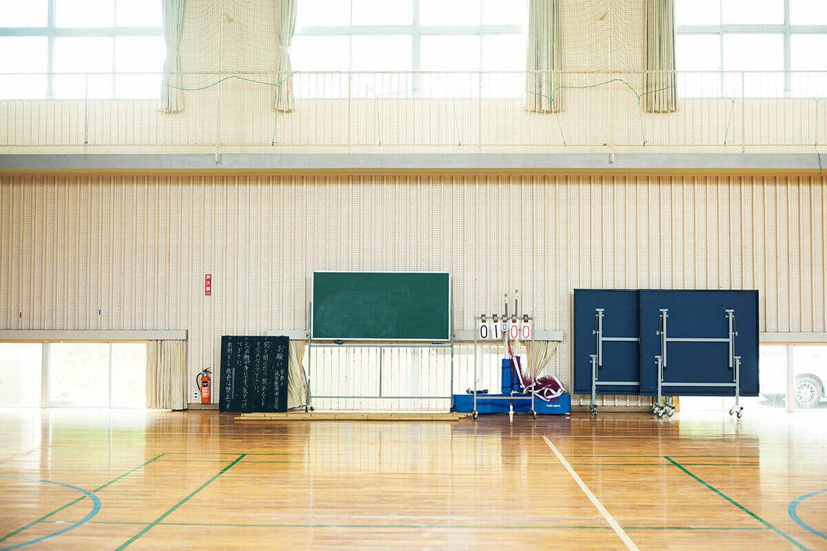 鹿児島〈ユクサおおすみ海の学校〉体育館内