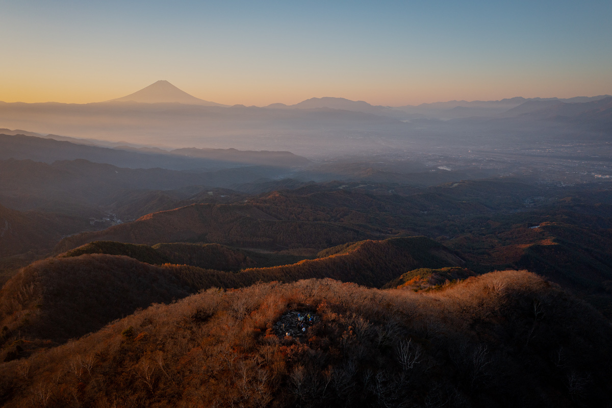 茅ヶ岳から富士山を望む