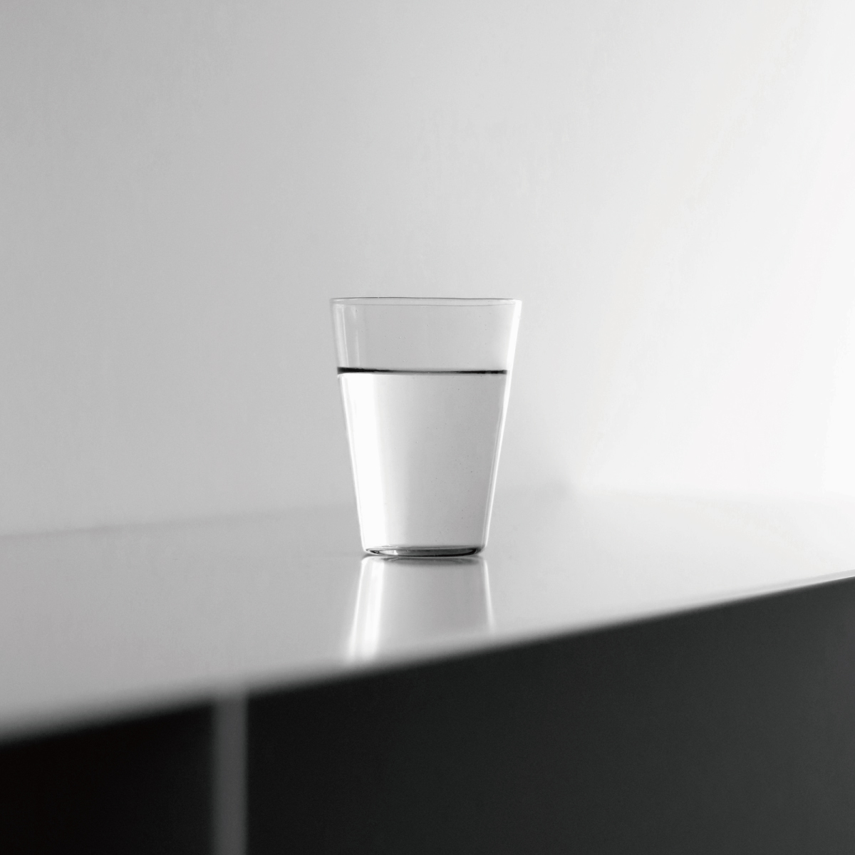 津田清和のガラスのコップ
