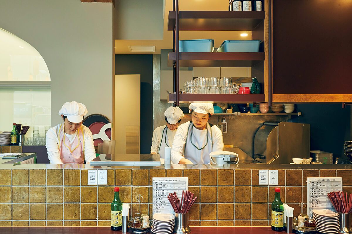 玉川〈按田餃子〉二子玉川店の店内